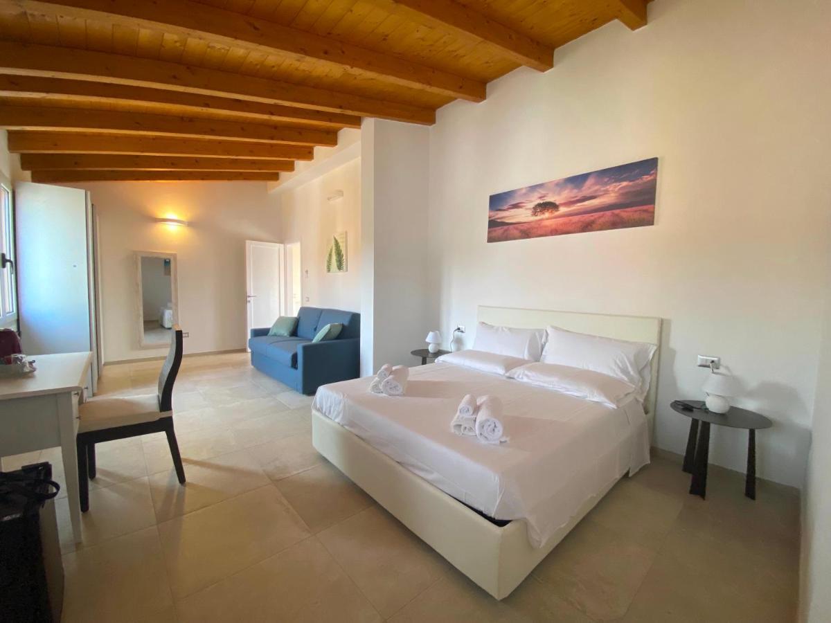Punto Zero Rooms سان تيودورو المظهر الخارجي الصورة