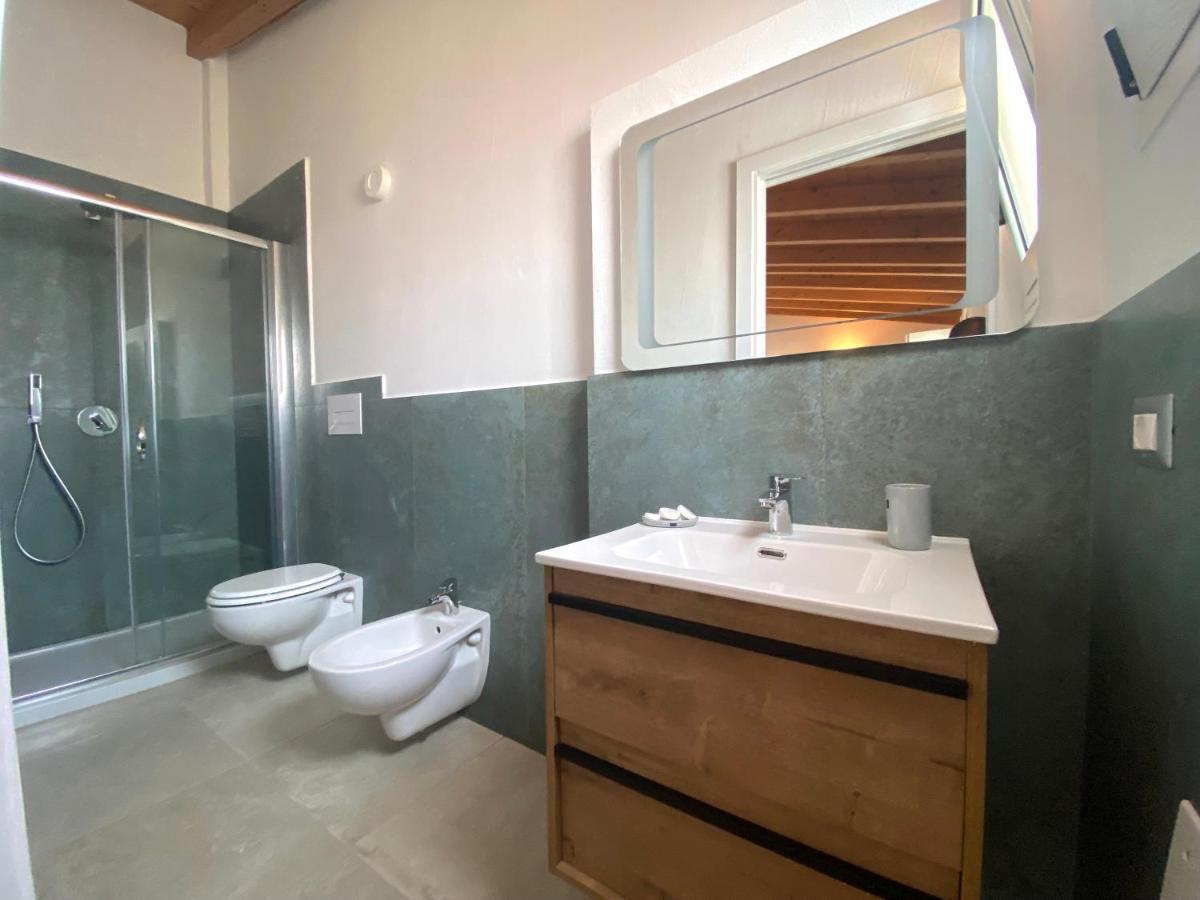 Punto Zero Rooms سان تيودورو المظهر الخارجي الصورة
