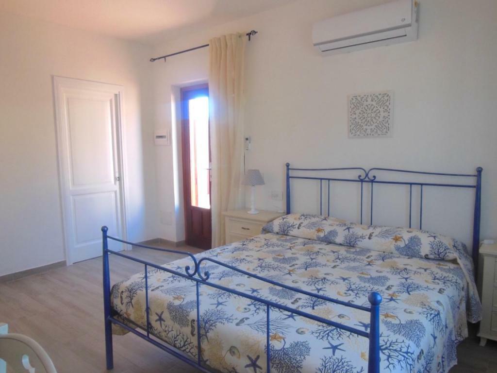Punto Zero Rooms سان تيودورو المظهر الخارجي الصورة